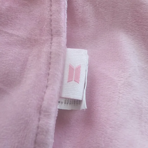 Colorful Group Photo Blanket - Picture 3 of 3